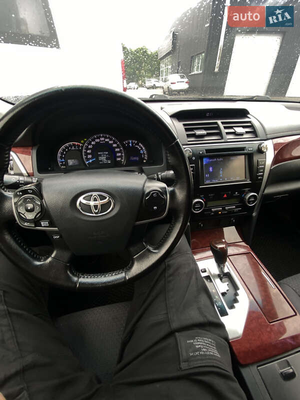 Toyota Camry 2014
