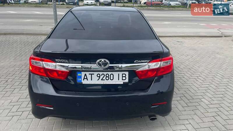 Toyota Camry 2014