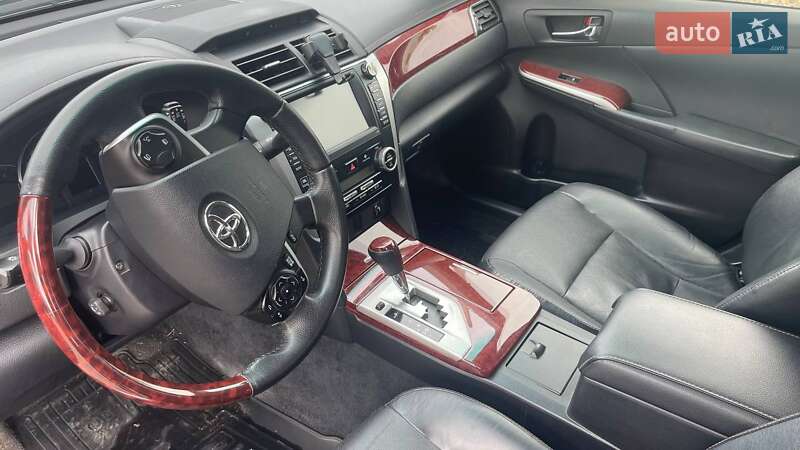 Toyota Camry 2014