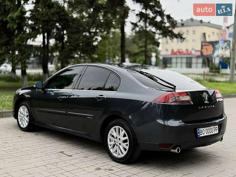 Renault Laguna 2015
