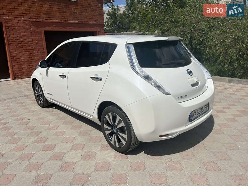 Nissan Leaf 2014