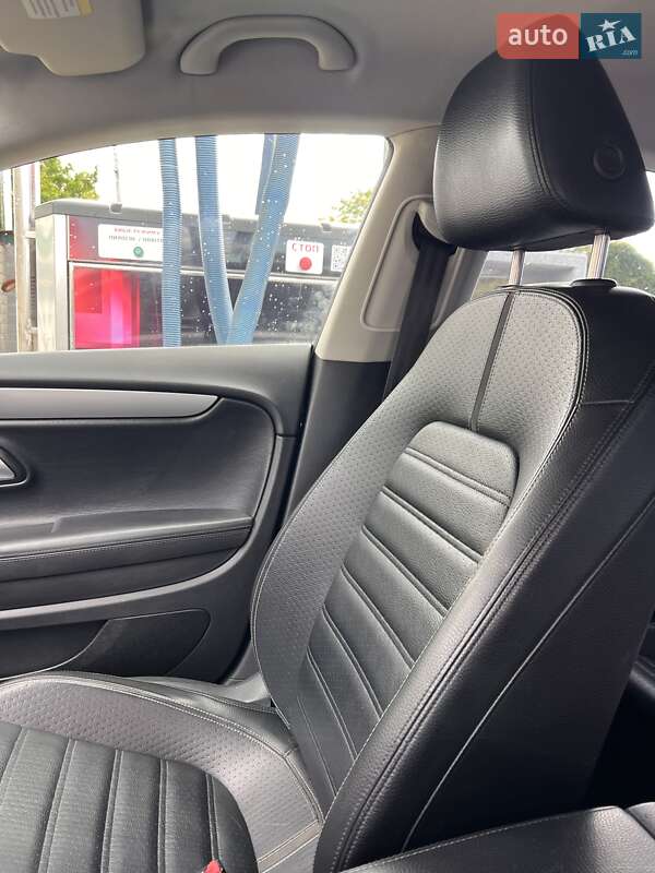 Volkswagen CC / Passat CC 2011