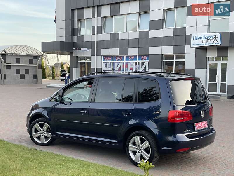 Volkswagen Touran 2011