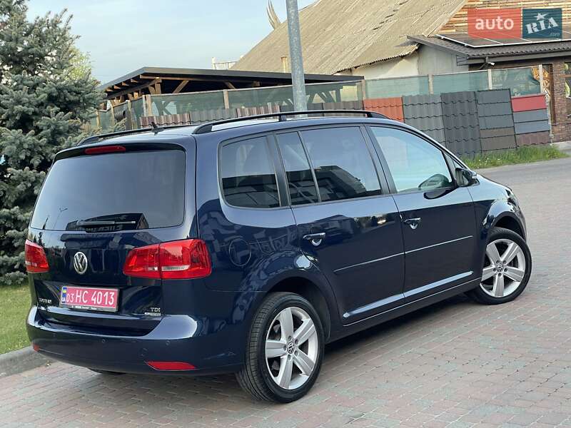 Volkswagen Touran 2011