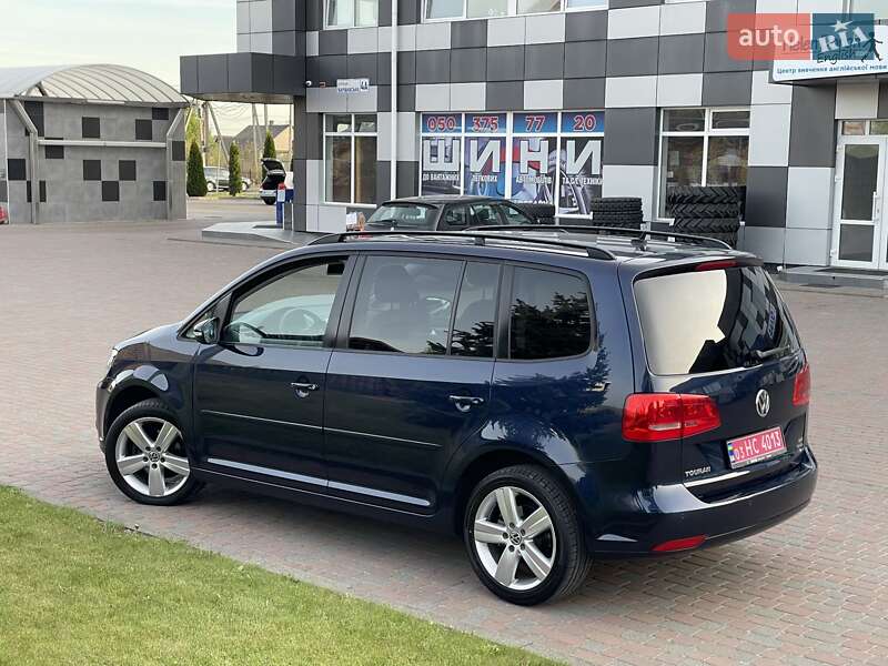 Volkswagen Touran 2011