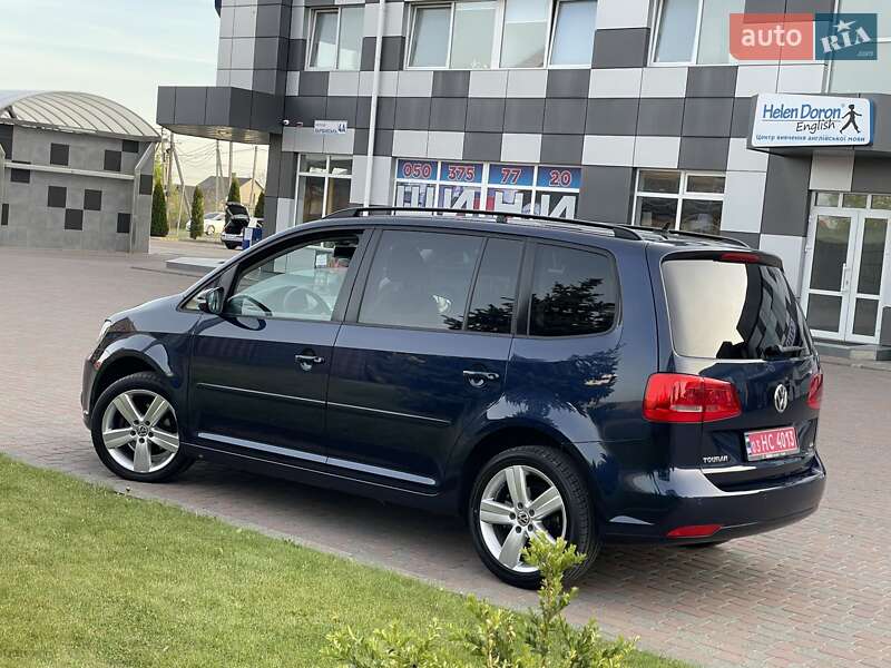 Volkswagen Touran 2011