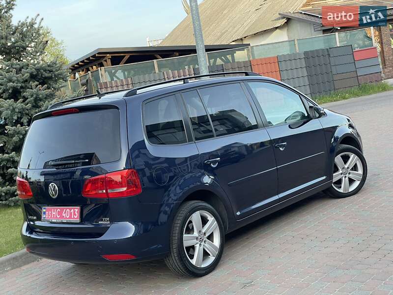 Volkswagen Touran 2011