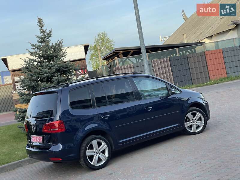 Volkswagen Touran 2011