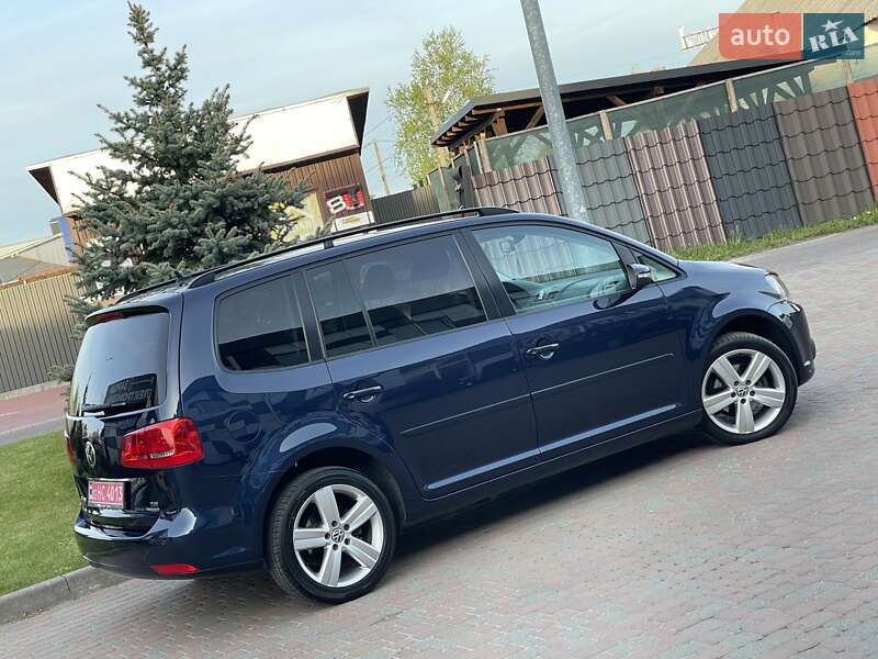 Volkswagen Touran 2011