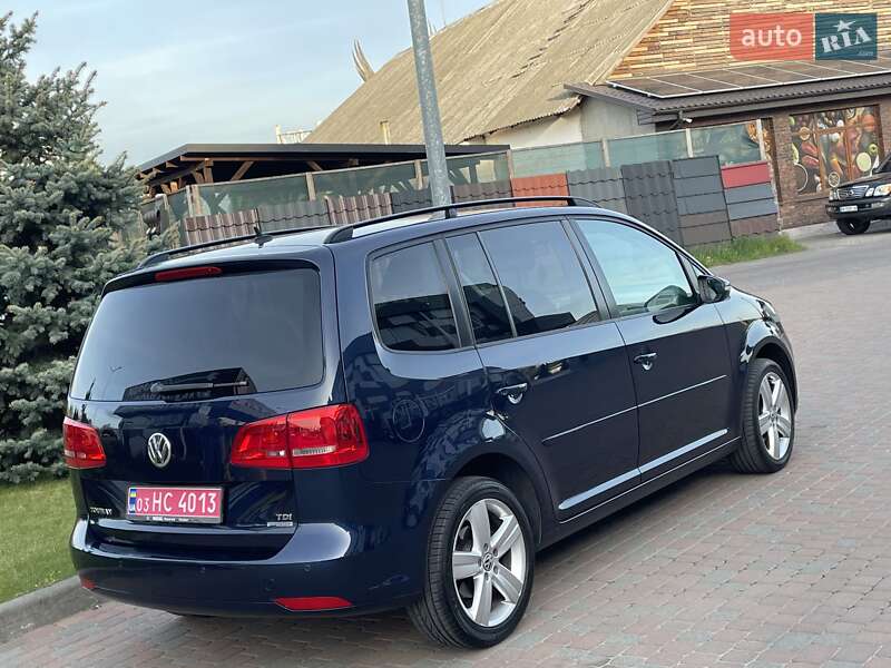 Volkswagen Touran 2011