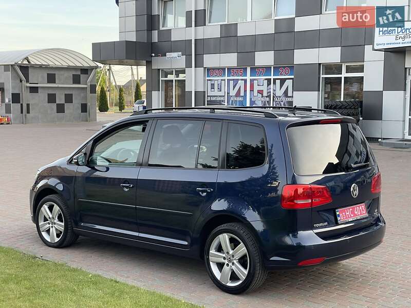 Volkswagen Touran 2011