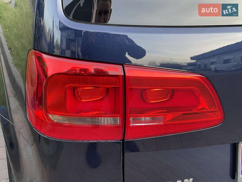 Volkswagen Touran 2011