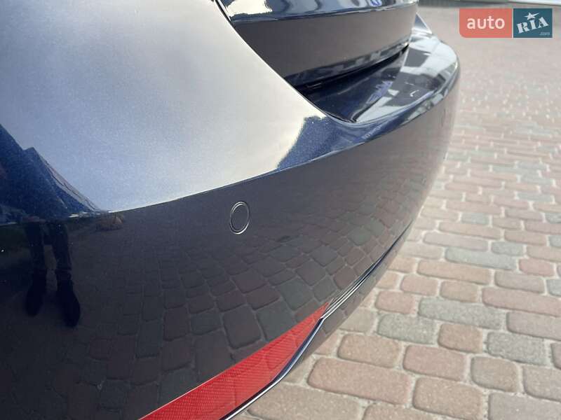 Volkswagen Touran 2011