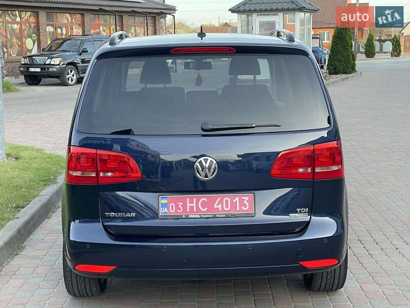 Volkswagen Touran 2011