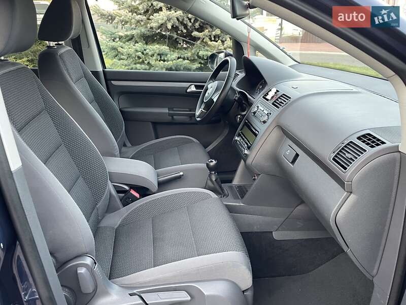 Volkswagen Touran 2011