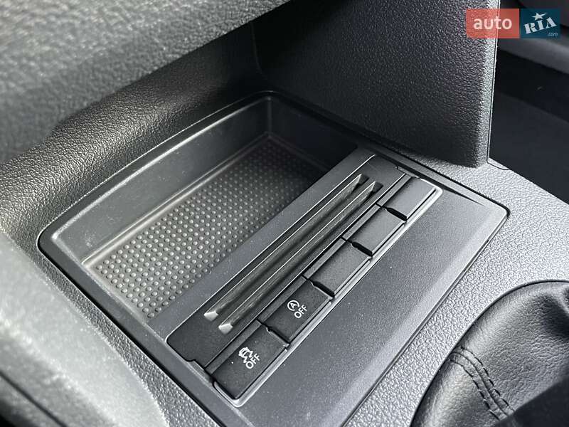 Volkswagen Touran 2011