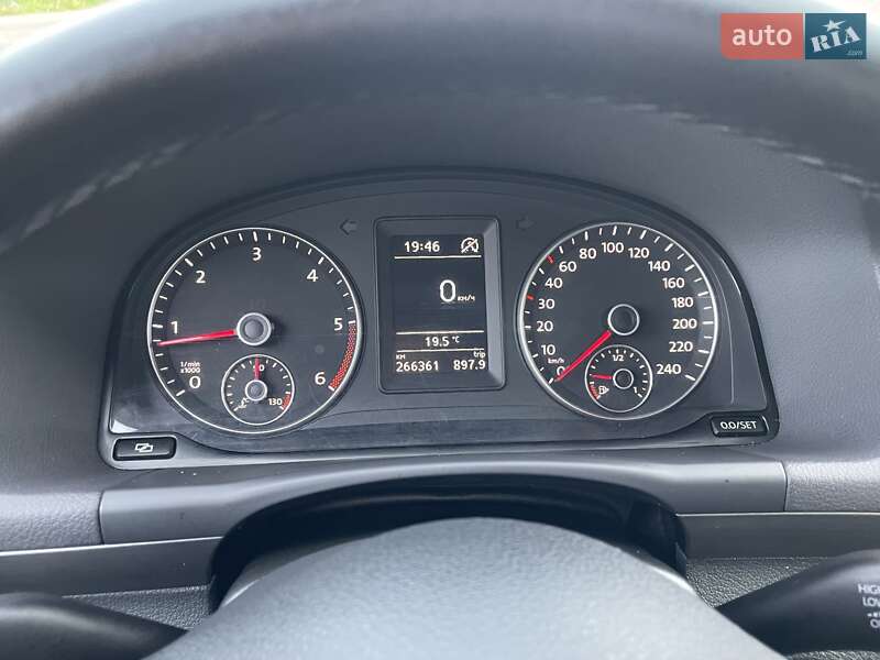 Volkswagen Touran 2011