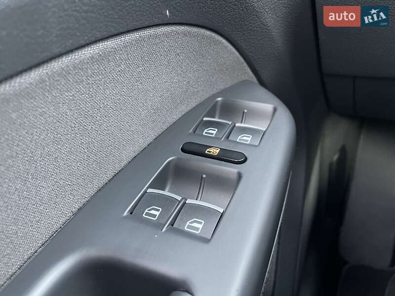 Volkswagen Touran 2011