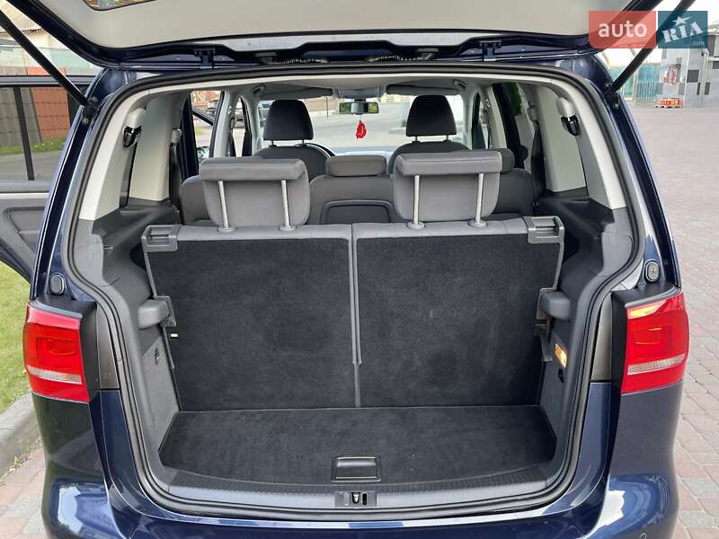 Volkswagen Touran 2011