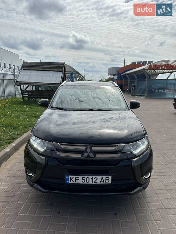 Mitsubishi Outlander 2015