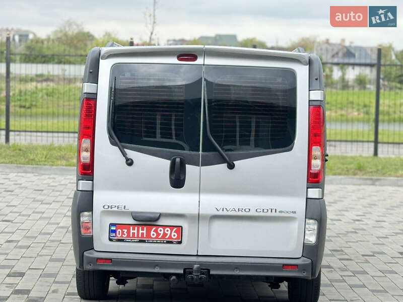 Opel Vivaro 2012