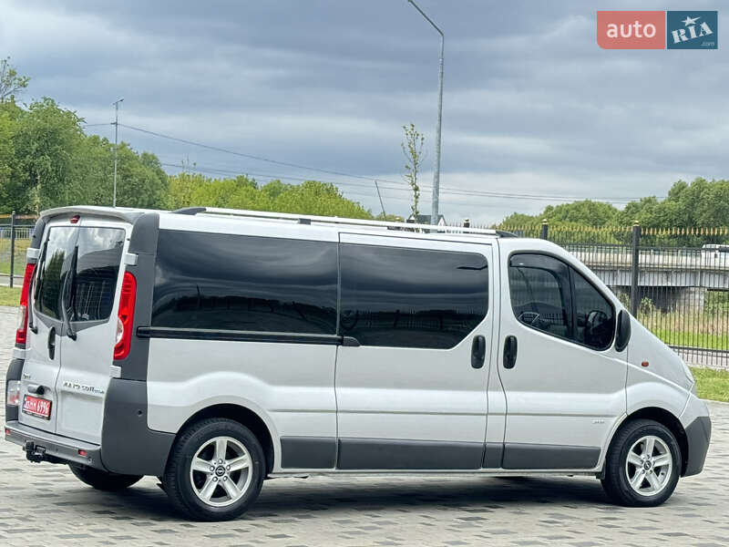 Opel Vivaro 2012