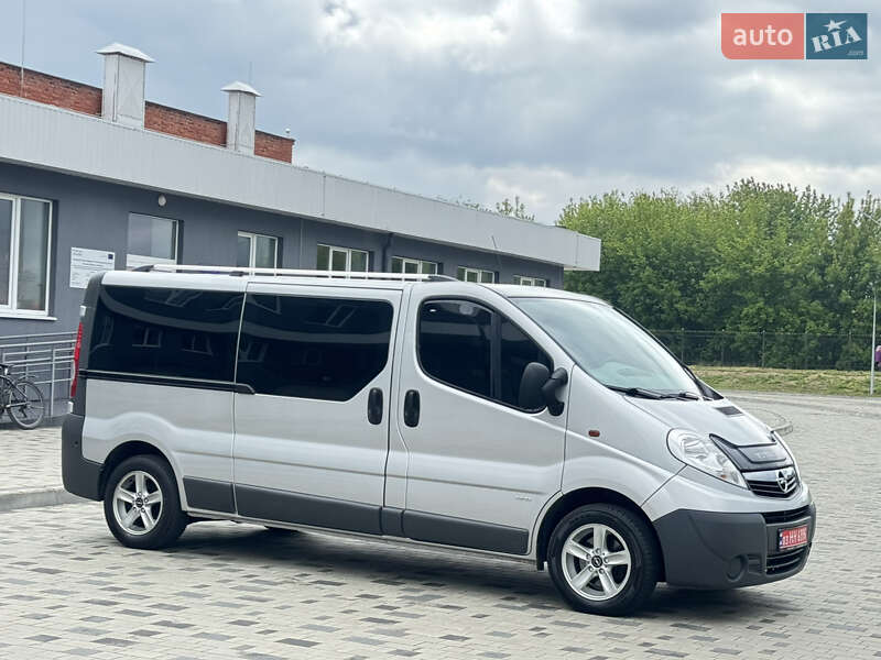 Opel Vivaro 2012