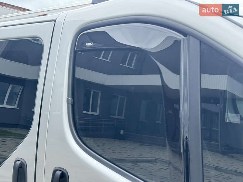 Opel Vivaro 2012