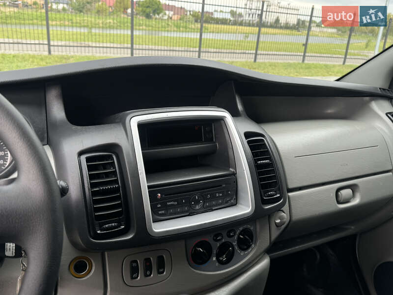 Opel Vivaro 2012