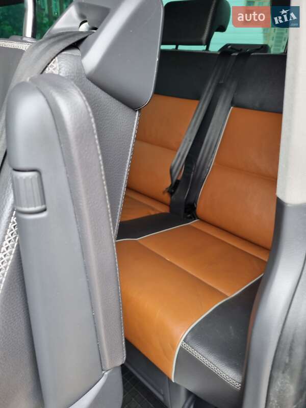 Volkswagen Multivan 2011