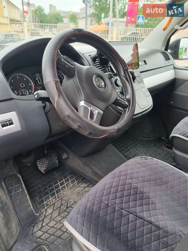 Volkswagen Multivan 2011