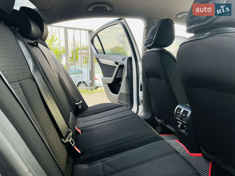 Volkswagen Passat 2012