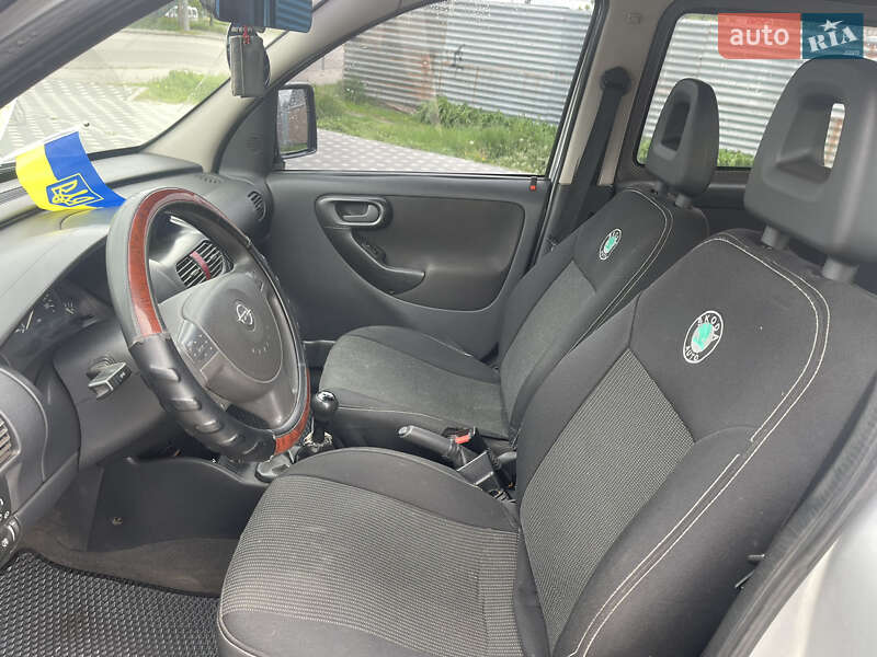 Opel Combo 2009