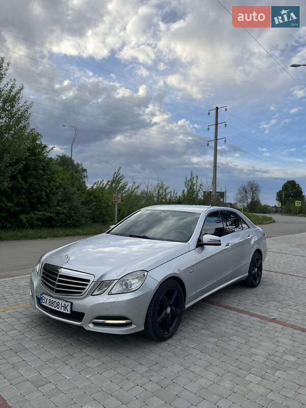 Mercedes-Benz E-Class 2011