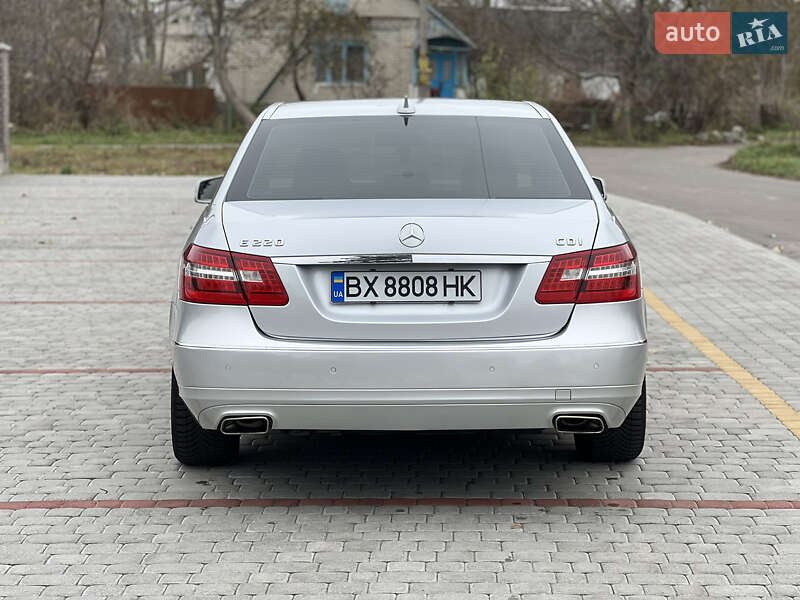 Mercedes-Benz E-Class 2011