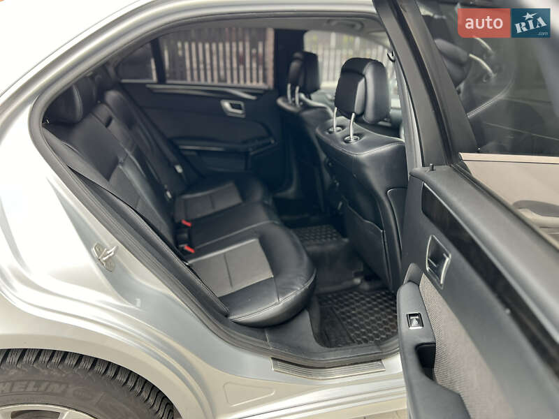 Mercedes-Benz E-Class 2011