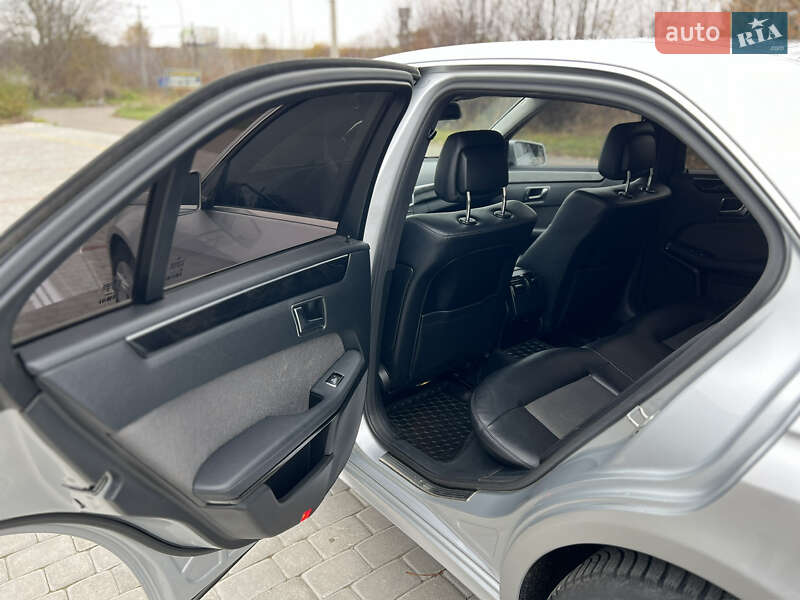 Mercedes-Benz E-Class 2011