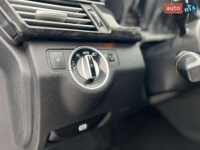 Mercedes-Benz E-Class 2011