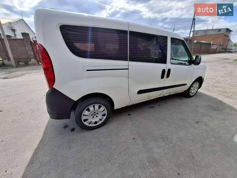 Fiat Doblo 2010