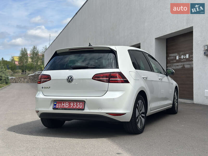 Volkswagen e-Golf 2015