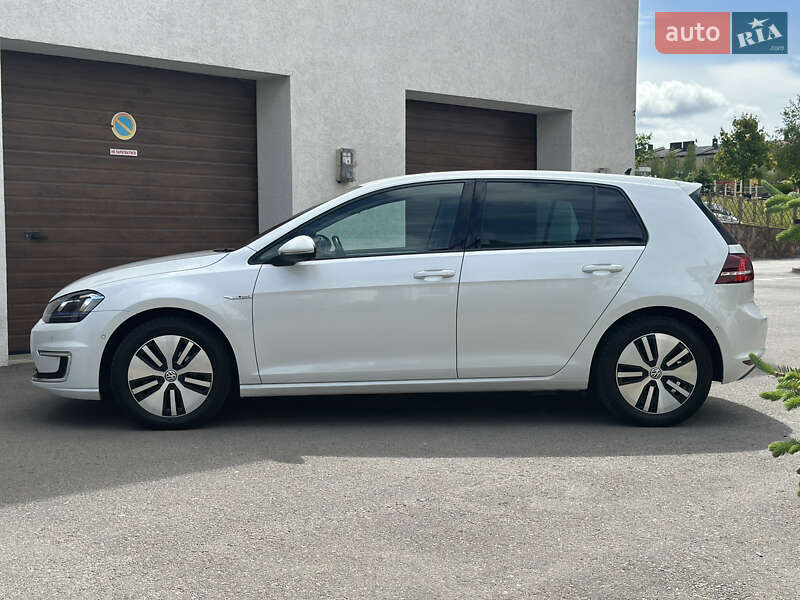 Volkswagen e-Golf 2015