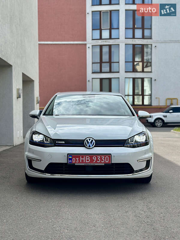 Volkswagen e-Golf 2015