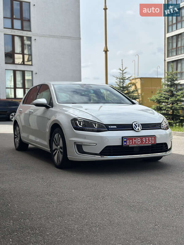 Volkswagen e-Golf 2015