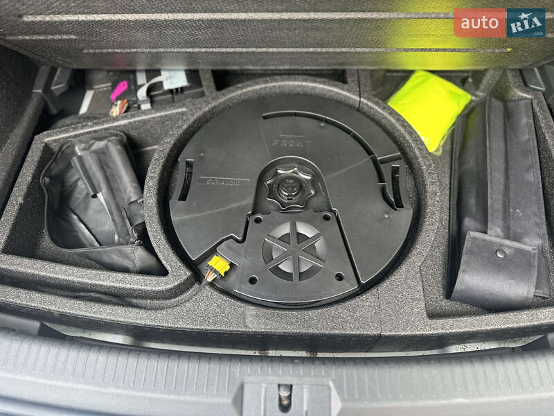 Volkswagen e-Golf 2015