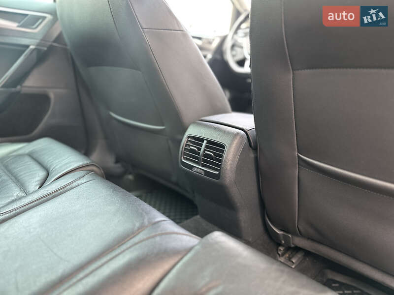 Volkswagen e-Golf 2015