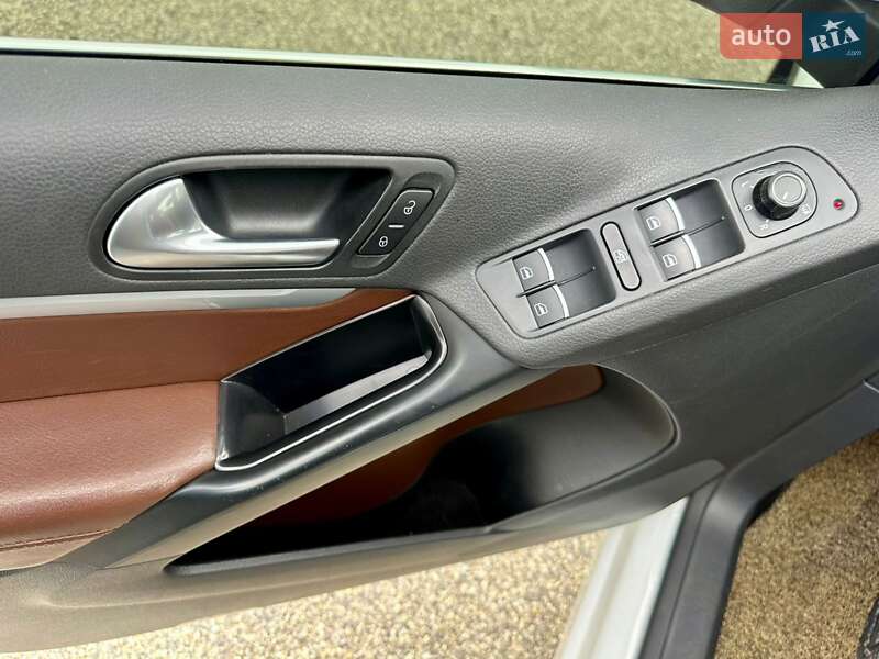 Volkswagen Tiguan 2015