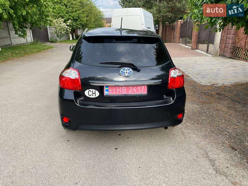 Toyota Auris 2011