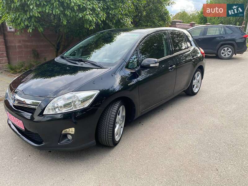 Toyota Auris 2011