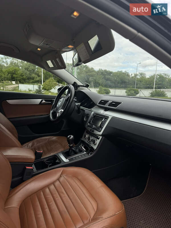 Volkswagen Passat 2012