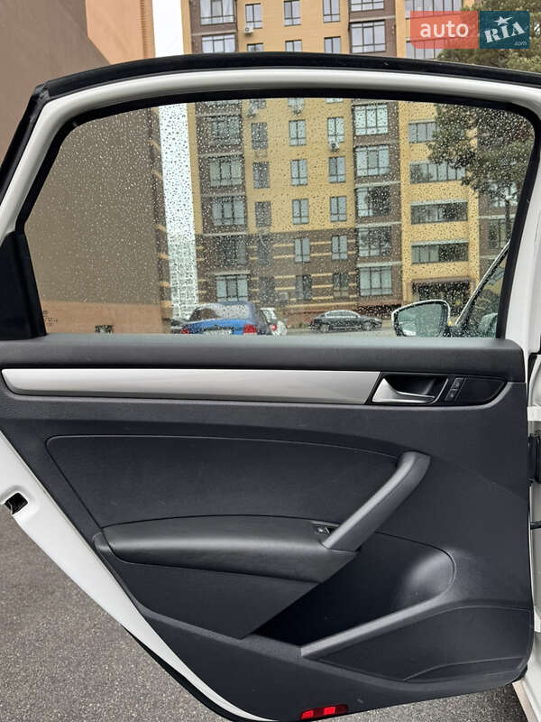 Volkswagen Passat 2012